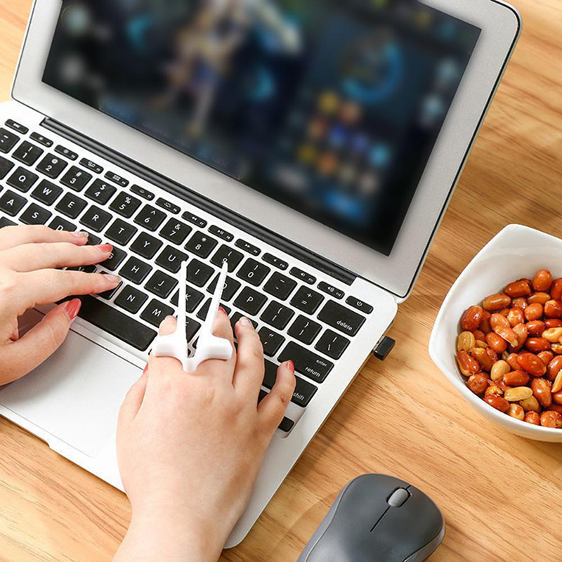 Food Snacks Game - ตะเกียบขนมแบบพกพา ที่คีบมันฝรั่งทอด คลิปหนีบอาหาร สำหรับเล่นเกม ไม่เลอะมือ อุปกรณ์ช่วยกินขนมสำหรับคนขี้เกียจ